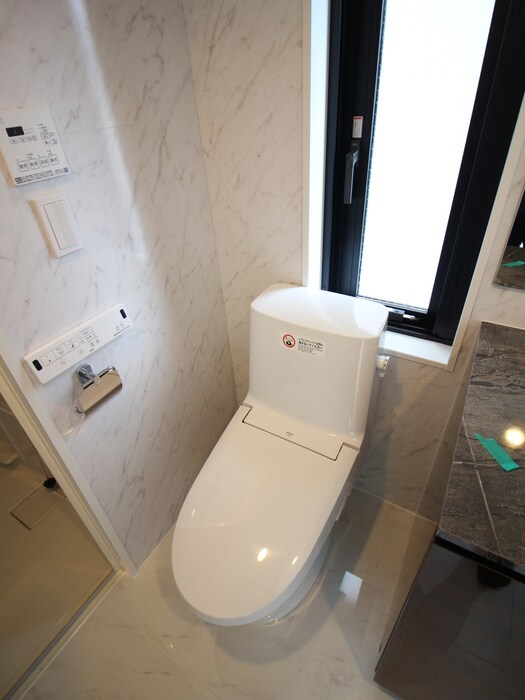 物件内観写真15　(トイレ)