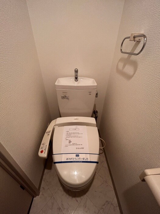 物件内観写真11　(トイレ)