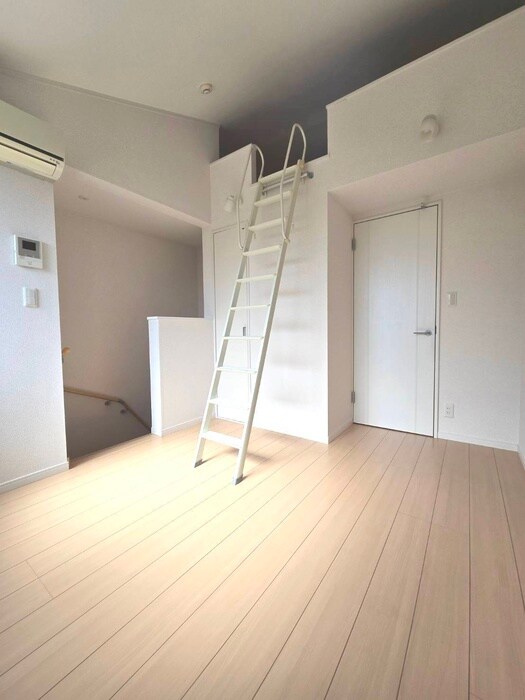 物件内観写真8　(居室)