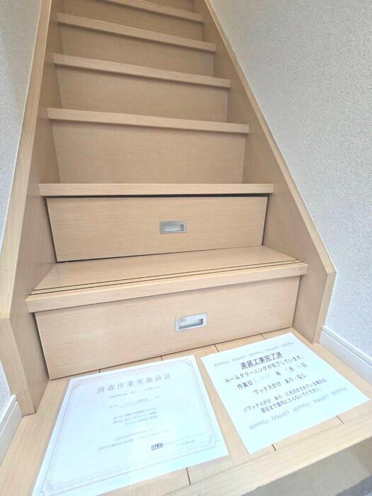 物件内観写真22　(玄関)