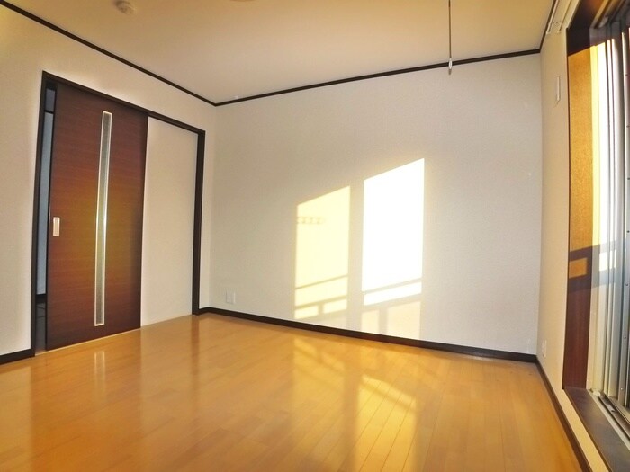 物件内観写真8　(内観写真)