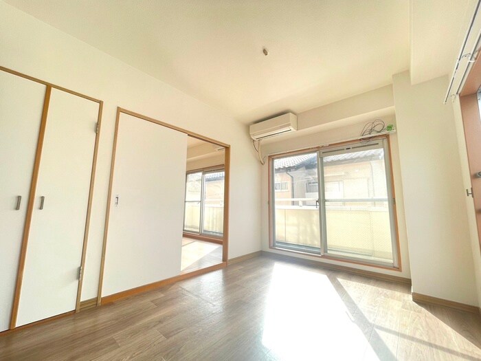 物件内観写真8　(居室)