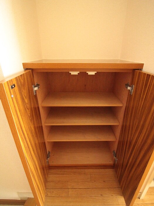 物件内観写真15　(靴箱)