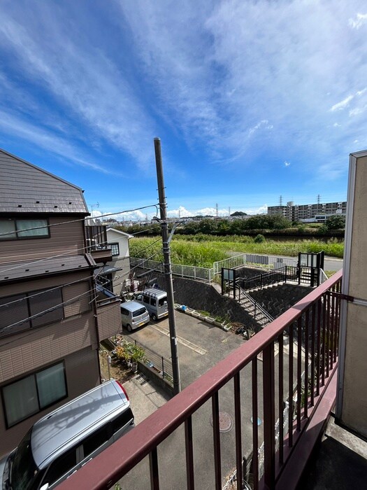 物件内観写真16　(室内からの展望)