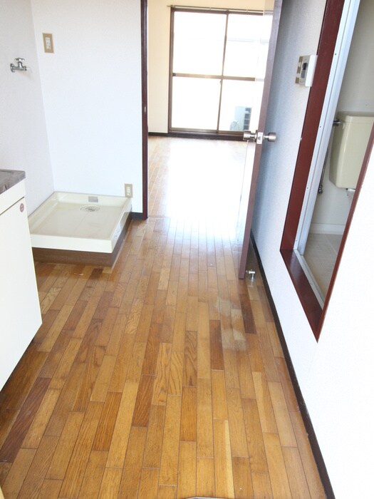 物件内観写真21　(廊下)