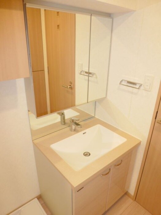 物件内観写真9　(洗面)