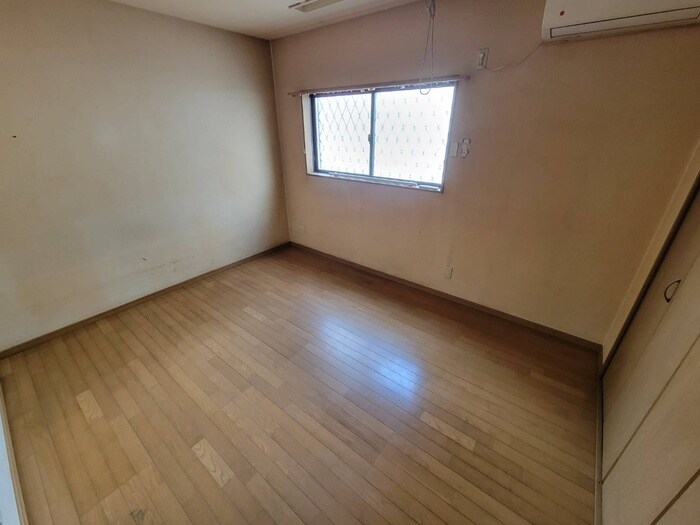 物件内観写真4　(居室)