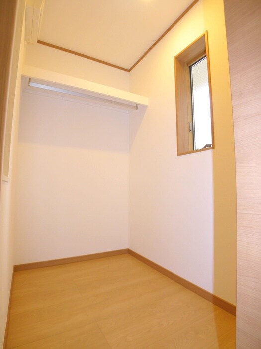 物件内観写真14　(収納)