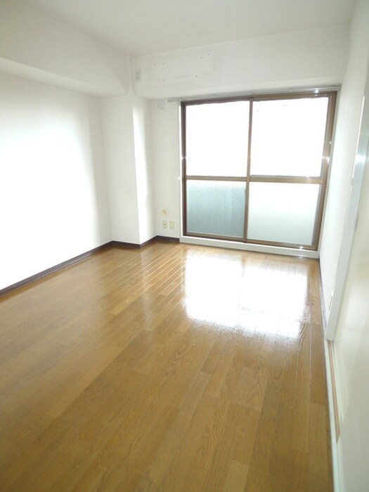 物件内観写真9　(室内からの展望)