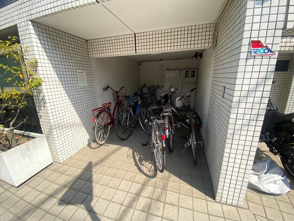 駐輪場