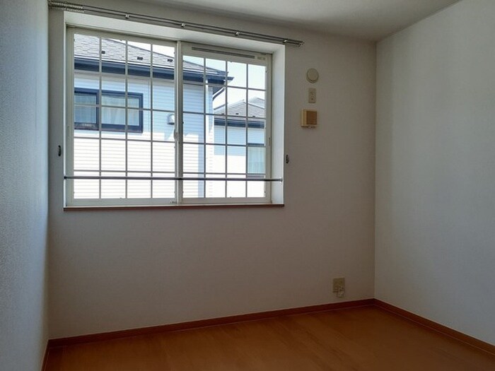 物件内観写真6　(室内からの展望)