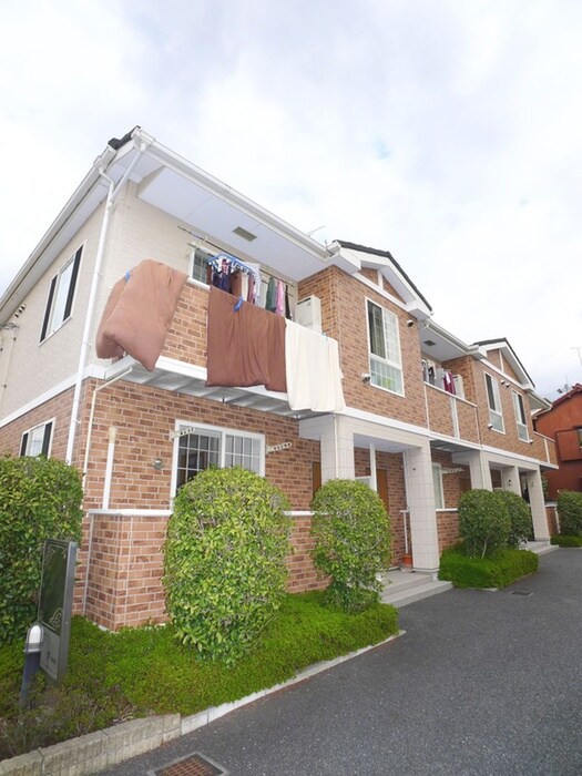 物件外観写真4　(エントランス部分)