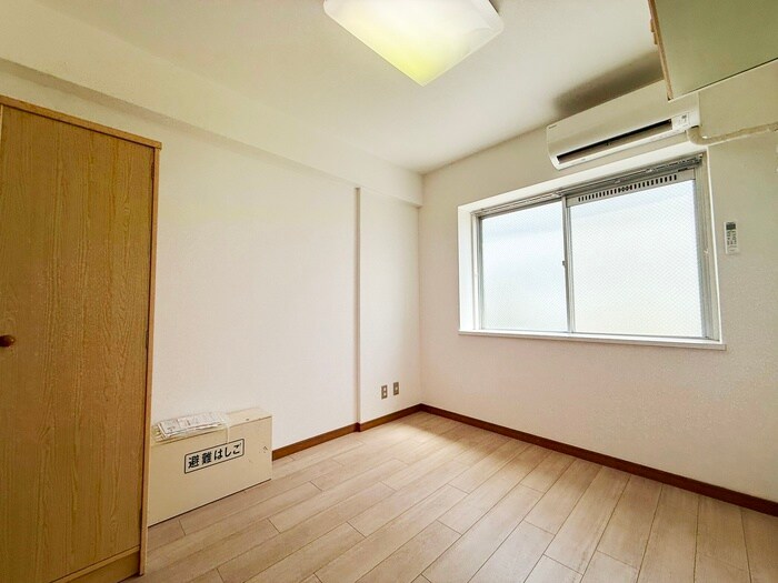 物件内観写真6　(居室)