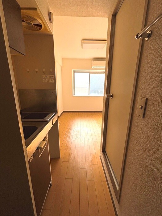 物件内観写真14　(廊下)