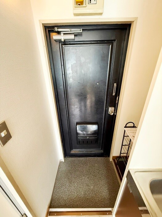 物件内観写真16　(玄関)