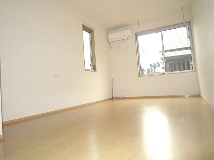 物件内観写真4　(居室)