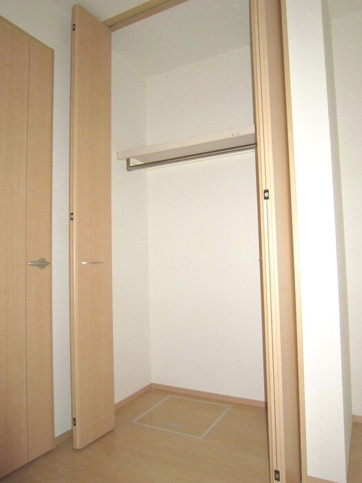 物件内観写真12　(収納)