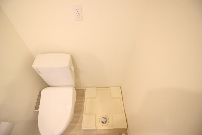 物件内観写真12　(洗濯機置場)