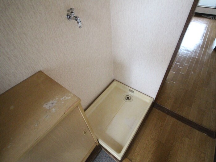 物件内観写真17　(洗濯機置場)