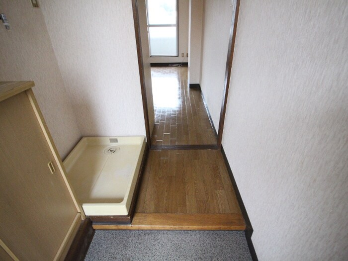 物件内観写真18　(廊下)