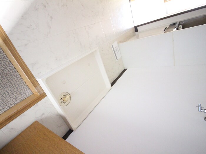 物件内観写真15　(洗濯機置場)