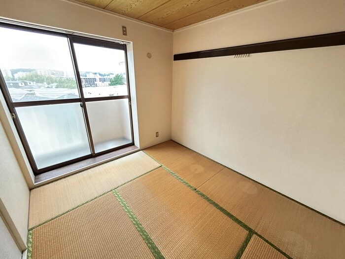 物件内観写真10　(居室)