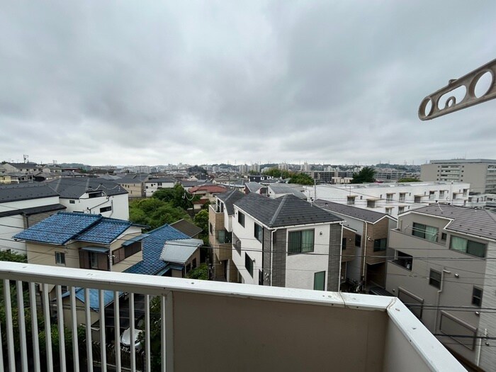 物件内観写真22　(室内からの展望)