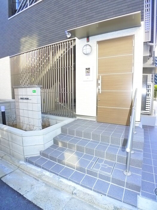 物件外観写真5　(エントランス部分)