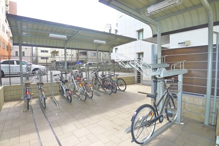 物件外観写真2　(駐輪場)