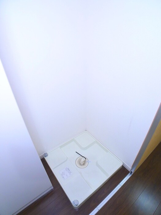 物件内観写真15　(洗濯機置場)