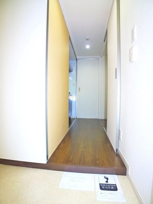 物件内観写真17　(玄関)