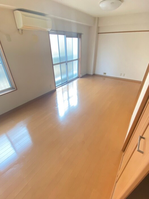 物件内観写真18　(居室)