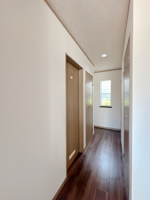 物件内観写真16　(廊下)