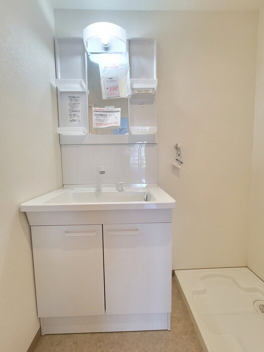 物件内観写真11　(洗面)