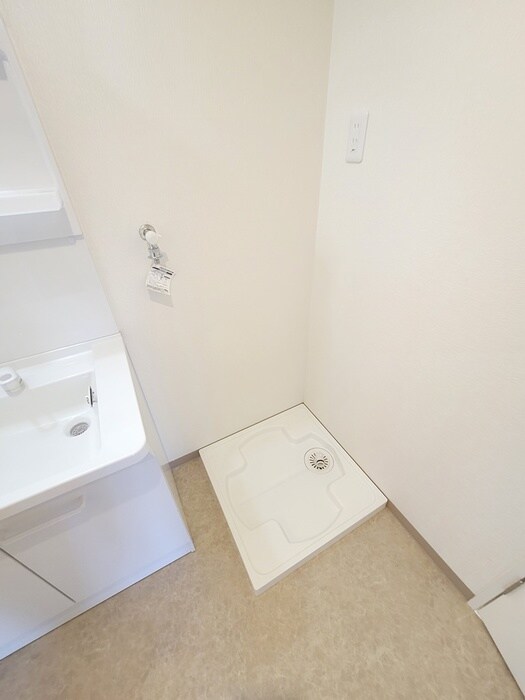 物件内観写真18　(洗濯機置場)