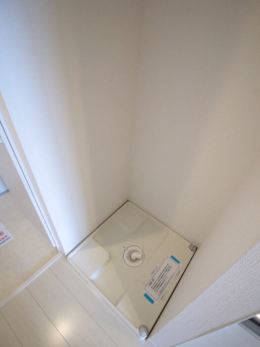 物件内観写真11　(洗濯機置場)