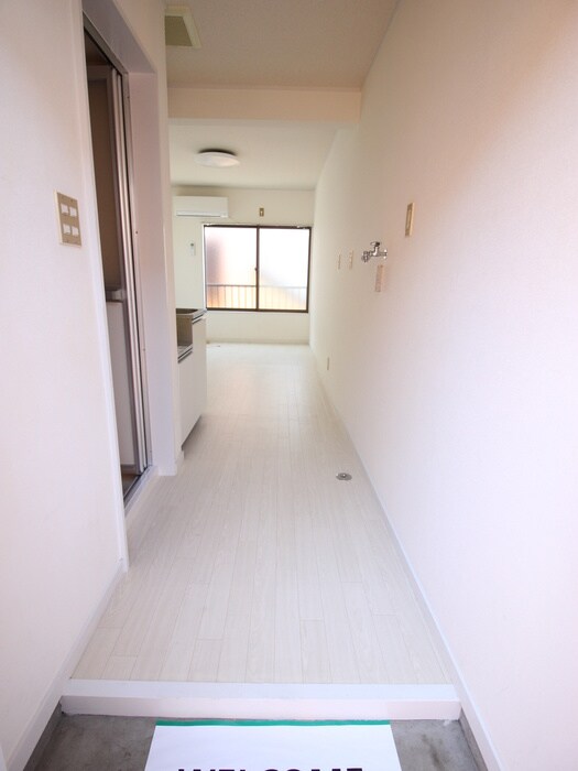 物件内観写真14　(廊下)