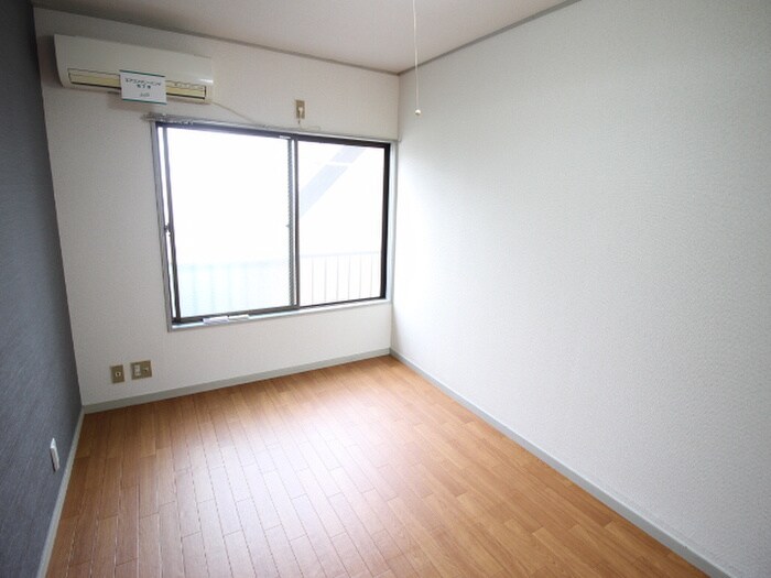 物件内観写真15　(居室)