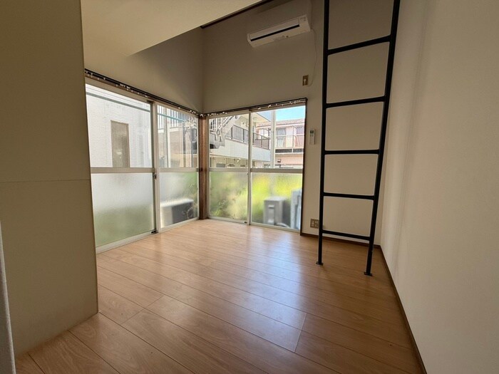 物件内観写真17　(廊下)