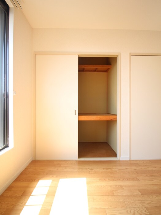 物件内観写真13　(収納)