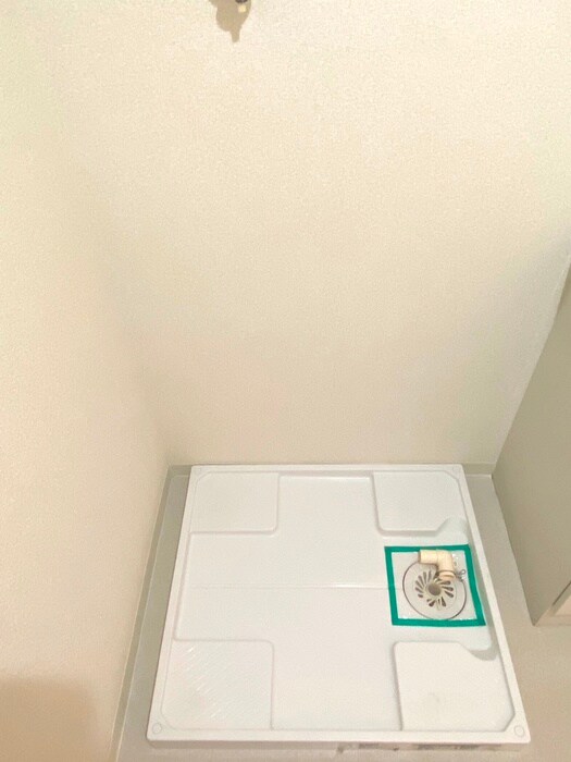 物件内観写真12　(洗濯機置場)