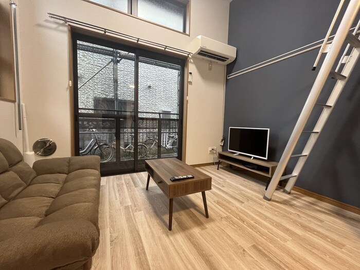 物件内観写真4　(居室)