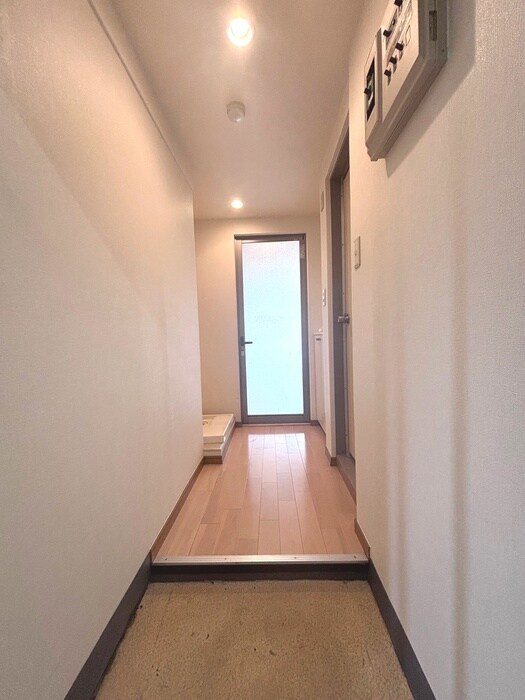 物件内観写真17　(廊下)