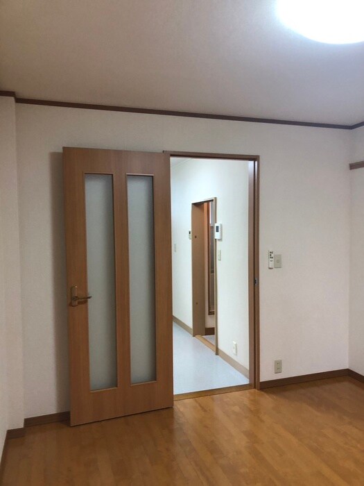 物件内観写真9　(居室)