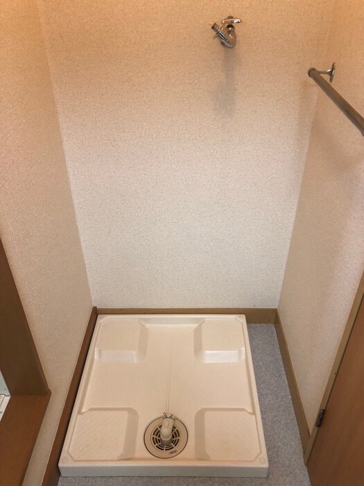 物件内観写真22　(洗濯機置場)