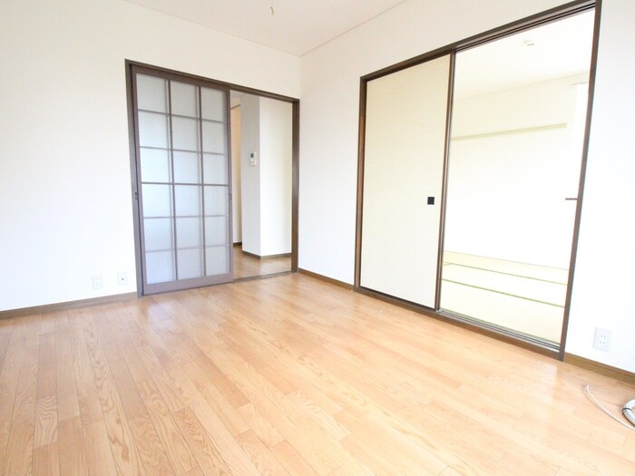 物件内観写真9　(居室)