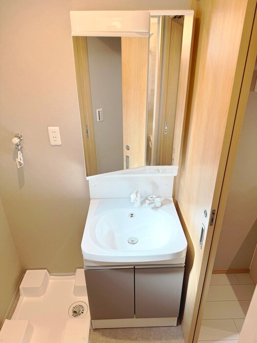 物件内観写真9　(洗面)