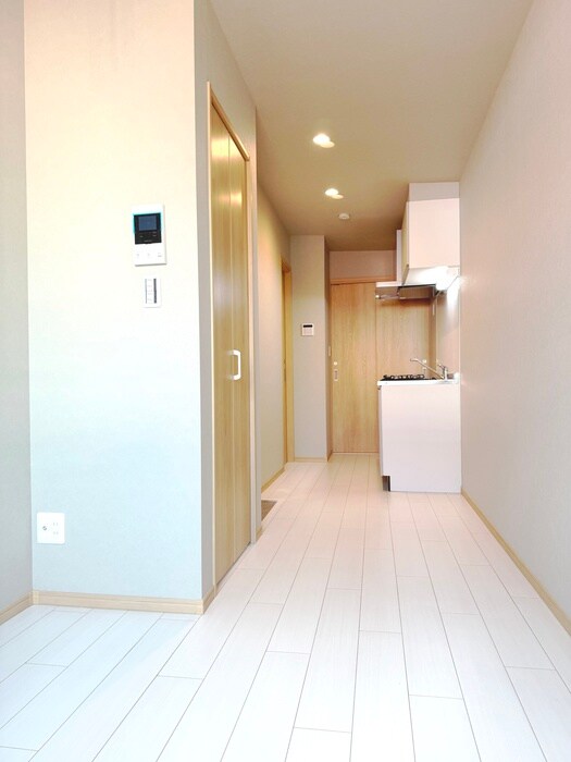 物件内観写真12　(廊下)