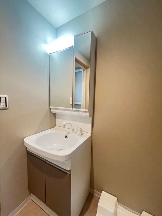 物件内観写真12　(洗面)