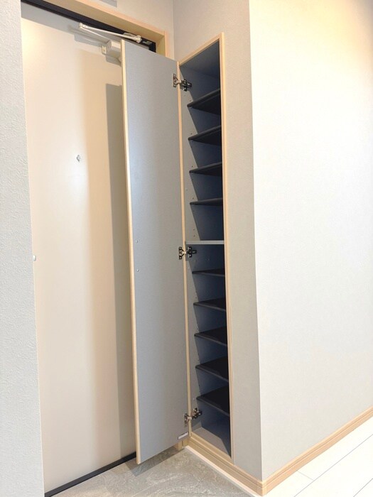 物件内観写真14　(靴箱)